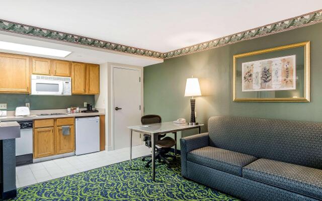 Quality Inn & Suites - Boston/Lexington