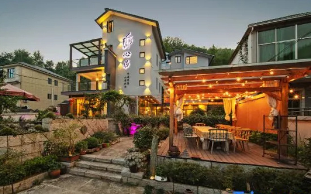 Anji Man Tun Ting Xin Shan Ye Xing Guang~Parent Child Vacation Homestay