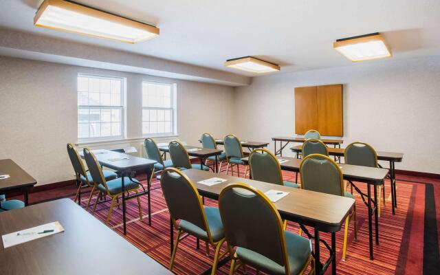 Holiday Inn Express St Albans by IHG