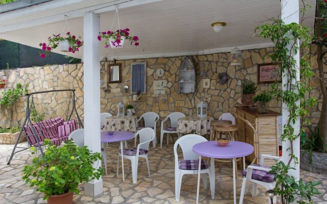 Room Milka