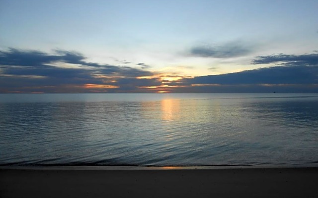 #35 Bungalow Seaside Hotel & Victors RV Park