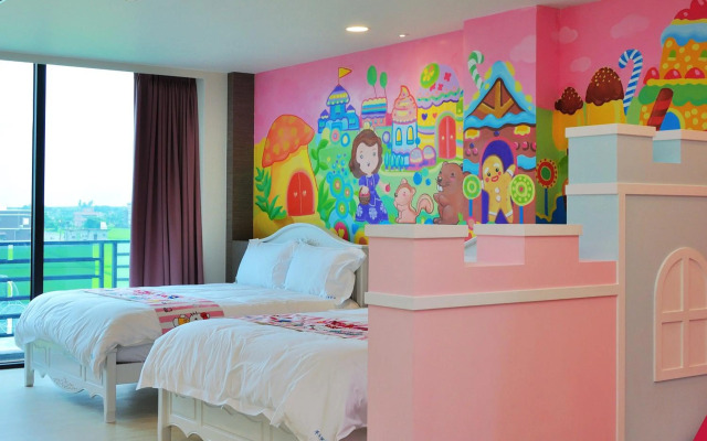 Qian Qian Riverside B&B