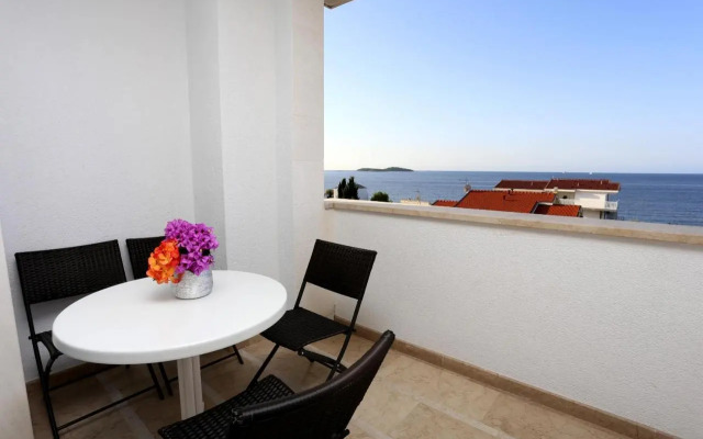 Apartments by the sea Zecevo Rtic, Rogoznica - 10333