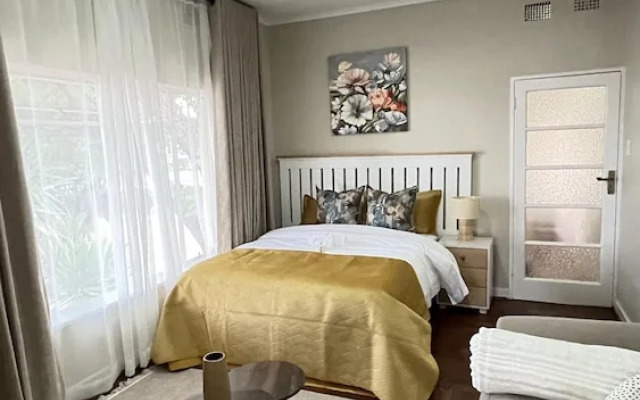 The Comfy Private Place - 2296