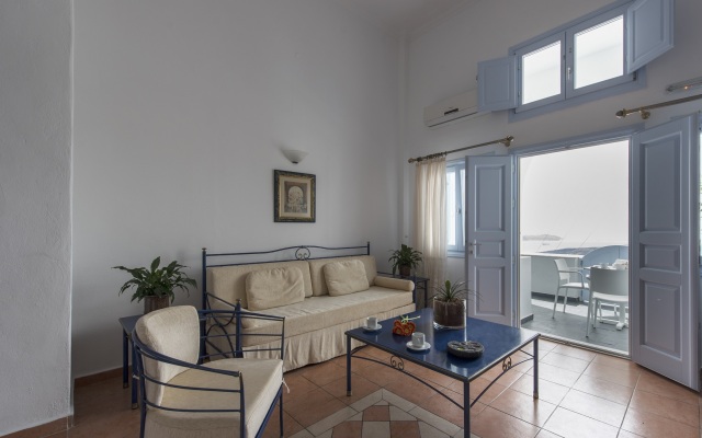 Kastro Suites