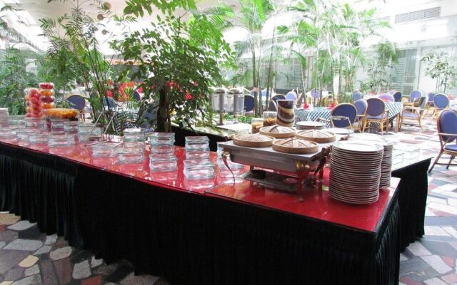 Tianjin Super Garden Hotel