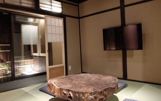 Reikaku Kiyomizu-Gojo