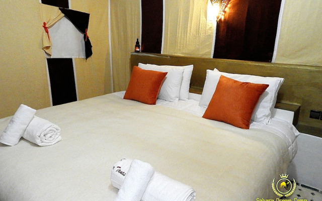 Room in Guest Room - Luxury Desert Camp in Merzouga
