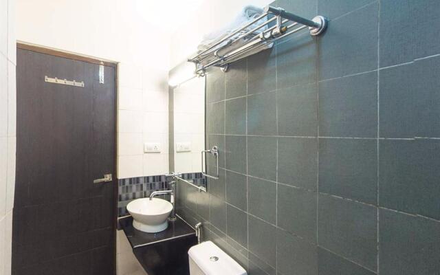 OYO 5839 Hotel Mohit Regency