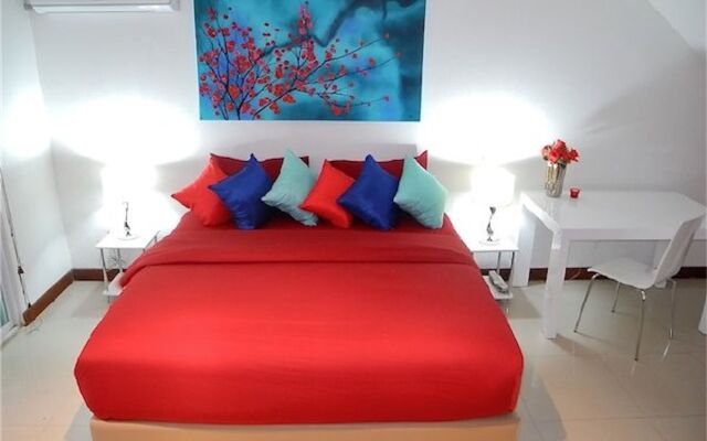 Sunrise 3 bedrooms Modern Apartment In Nai Harn