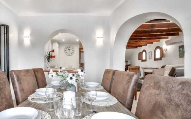 Villa - 3 Bedrooms with Pool and WiFi - 106411
