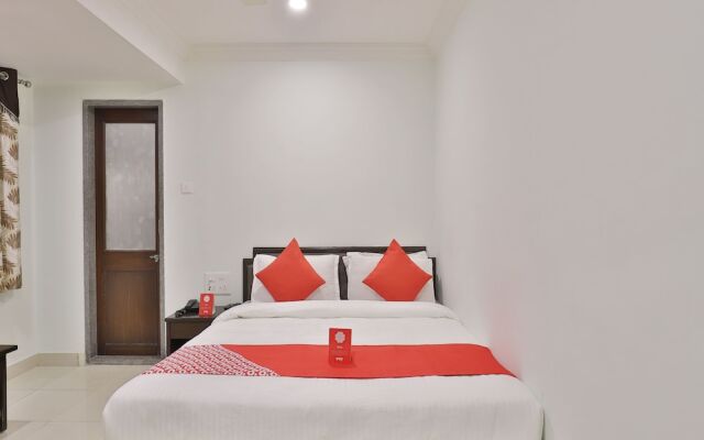 OYO 11007 Hotel Amity