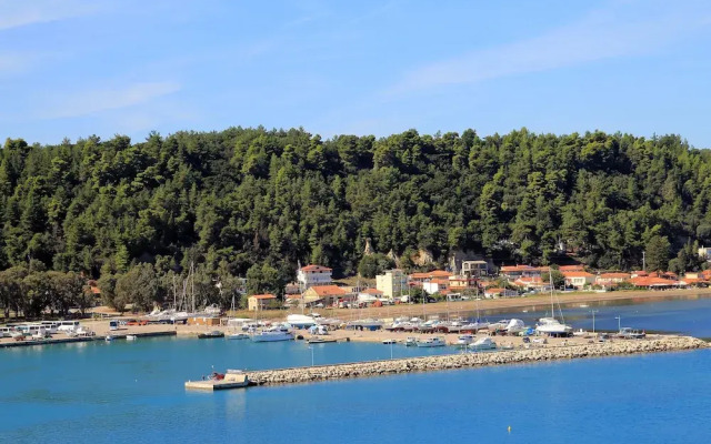 Maritinas Stone Apartment On The Beach