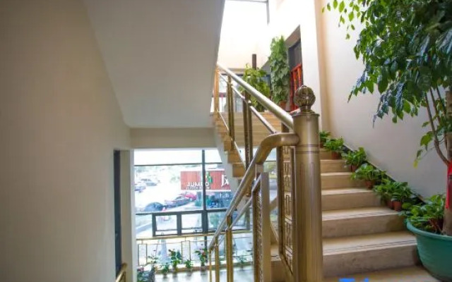 Hangzhou Yue Boutique Hotel (Longhu Zijing Tianjie Sandun Subway Station)