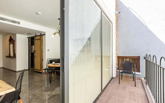 Villa Pera Suite Hotel