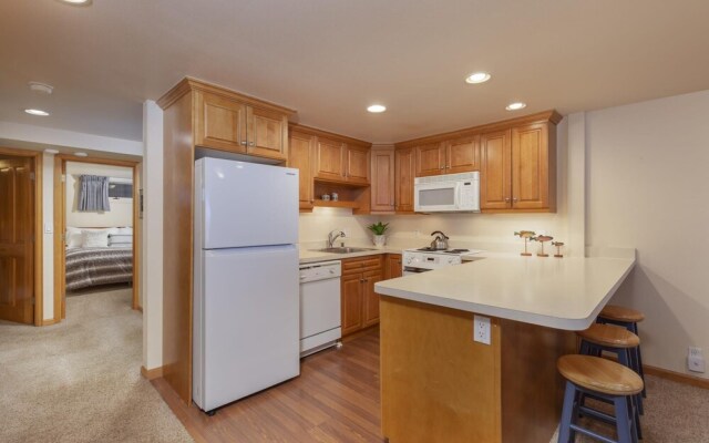 Everything You Need - 2BR Steps To Gondola