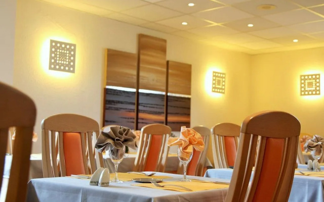 Hôtel Restaurant Relais des Champs