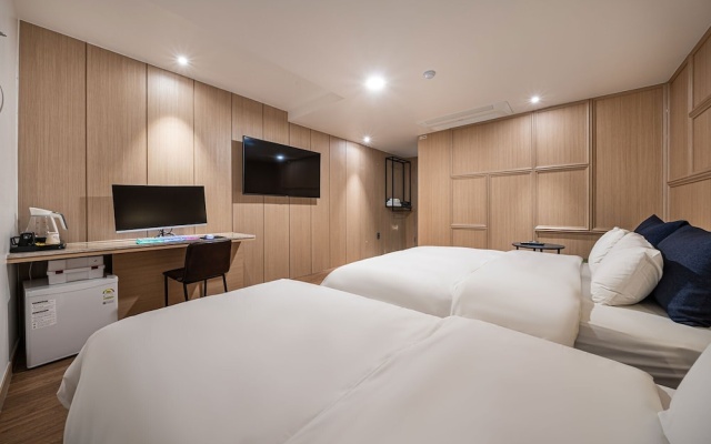 Stay Month Hotel