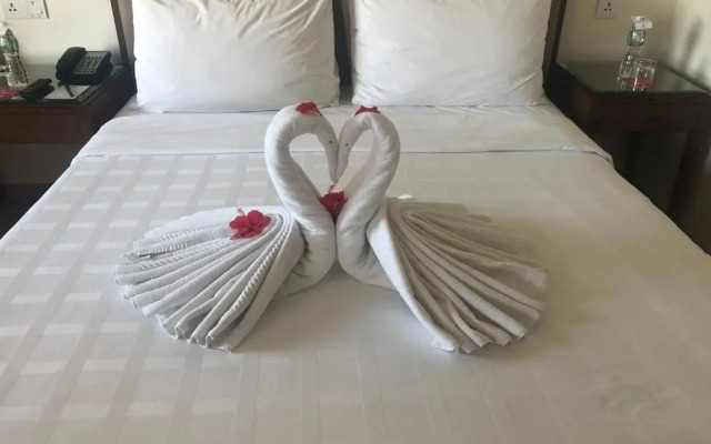 Trident, Agra