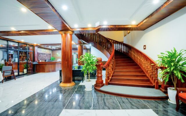 Blanc Smith Hotel
