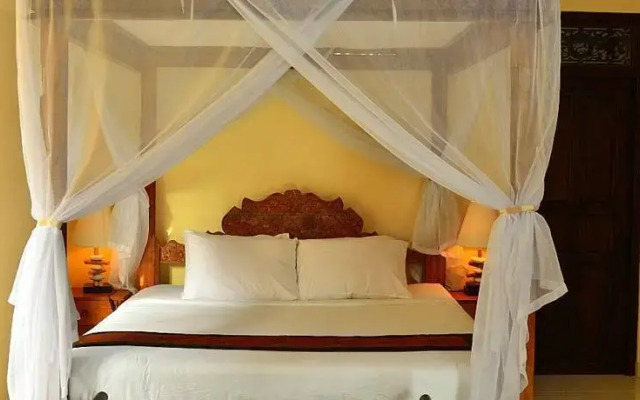 Deta Junjungan Rice Field Villa