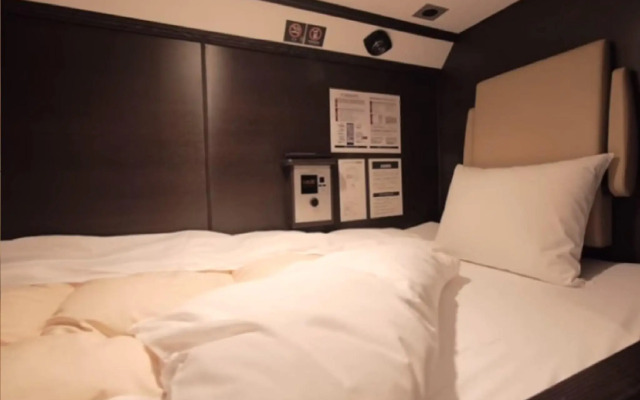 HEARTS Capsule Hotel & Spa Nakasu (Male Only)