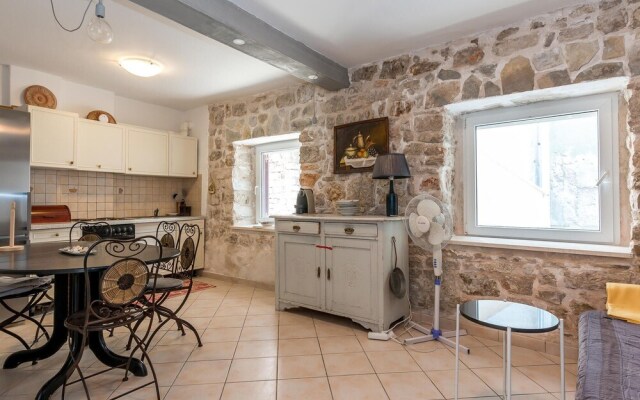 Nice Home in Vodice With Wifi and 2 Bedrooms