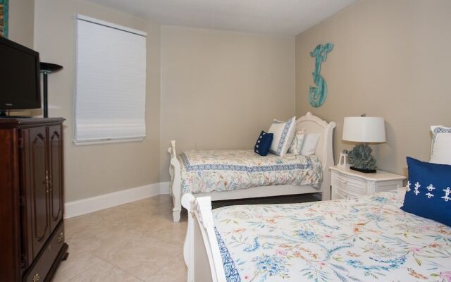 Crb0301 2 Bedroom Condo