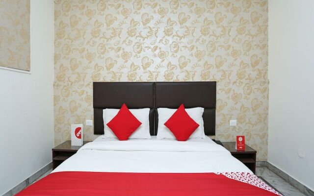 OYO 14674 Hotel Raj Mahal Inn