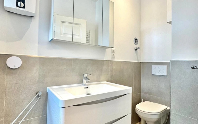 Family Apartments by Main