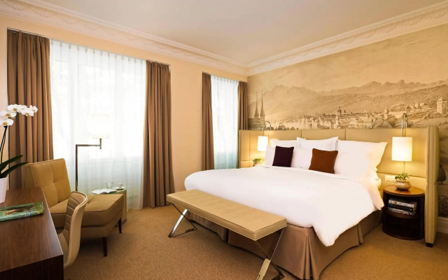 Renaissance Lucerne Hotel