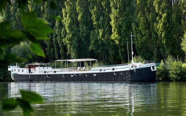 Péniche Daphné