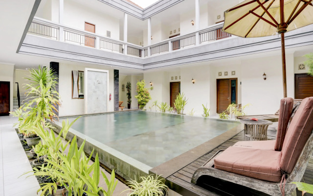 OYO 3910 Teges Inn
