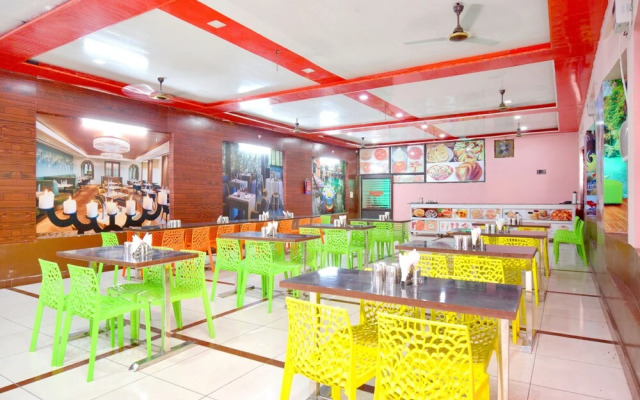 Oyo 42945 Surya Hotel