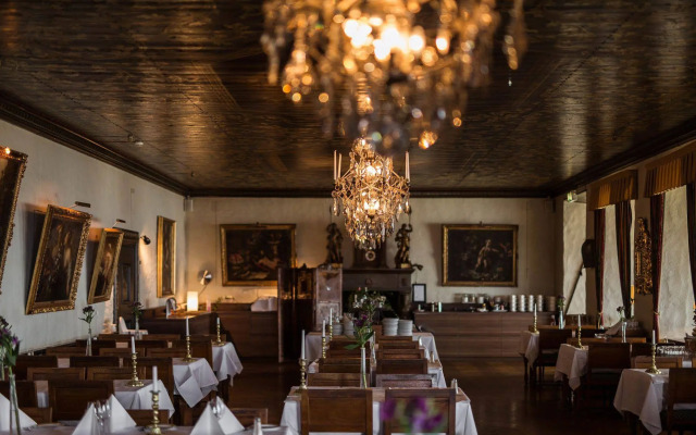 Hotel Gyllene Uttern