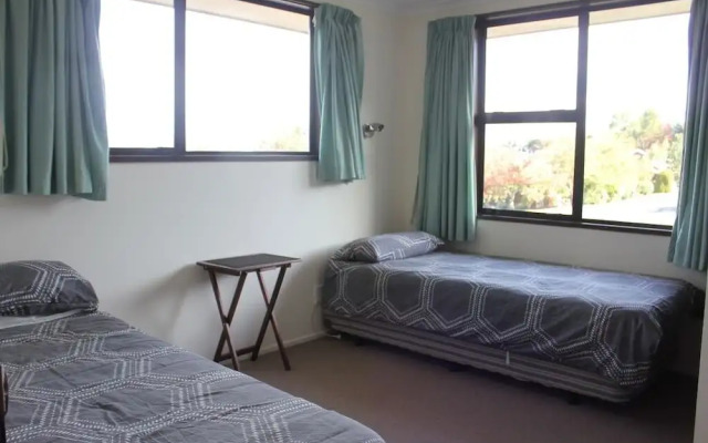 66 Conical Hill Road