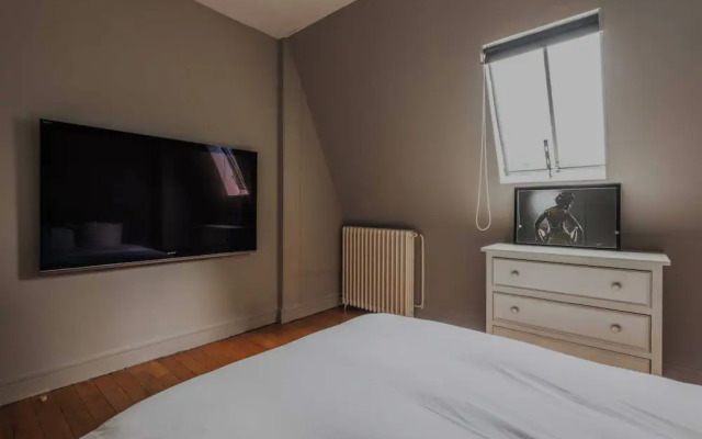 Mansion With Swimming Pool - 5bd/10p - Neuilly