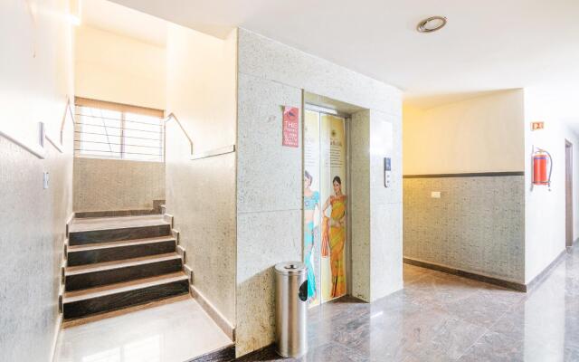 OYO 435 Hotel Amshi International
