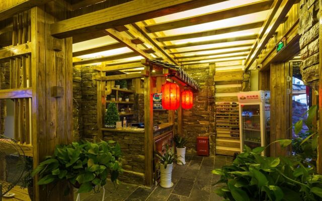 Zhangjiajie Destination Youth Hostel