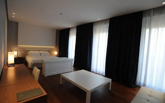 Cristina Park Hotel
