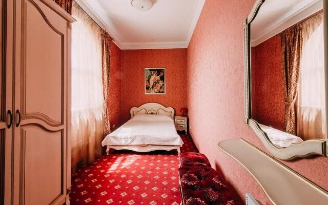 Urartu Hotel
