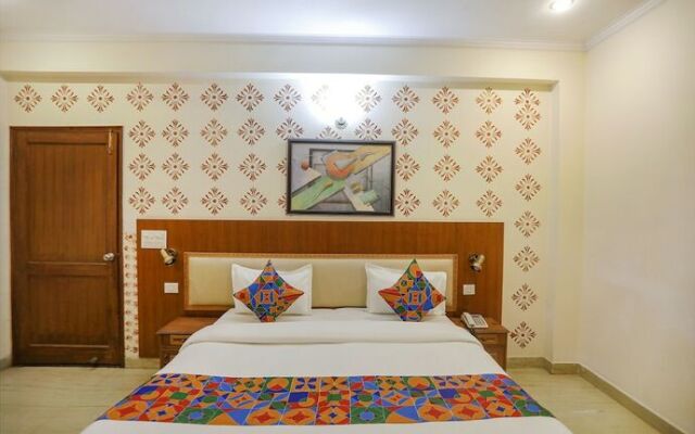Fabexpress Global Residency Inn