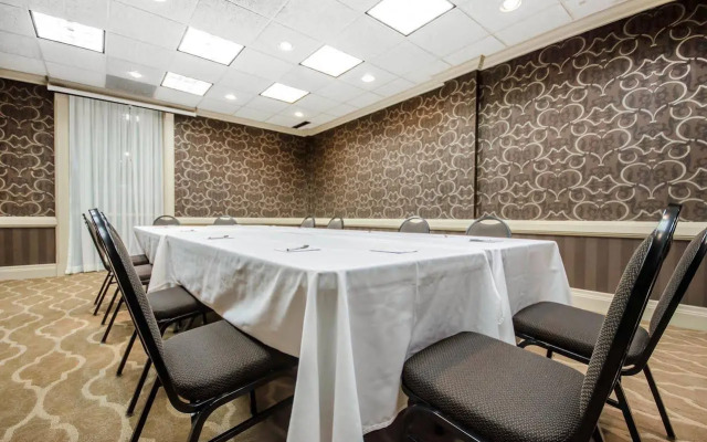 Radisson Hotel Louisville North