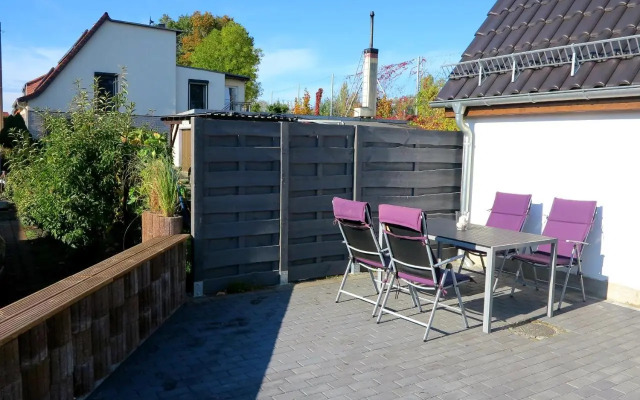 Großzügiges Ferienhaus am Senftenberger See mit 2 Terrassen