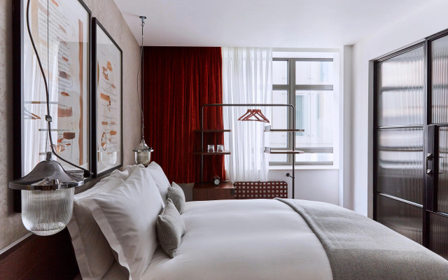 Hotel Indigo London - 1 Leicester Square by IHG