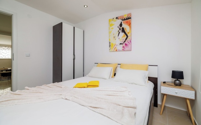 Apartments Pera