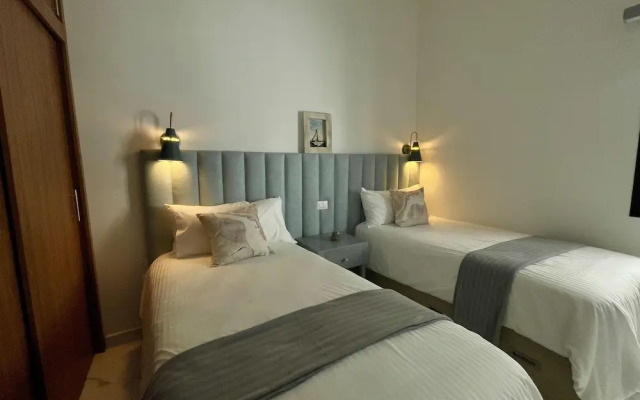 Cozy 2 BR Aparment With Private Pool