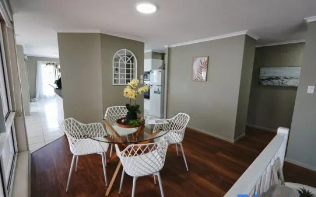 waterfront Cosy Getaway