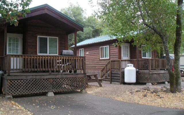Russian River Camping Resort Studio Cabin 4