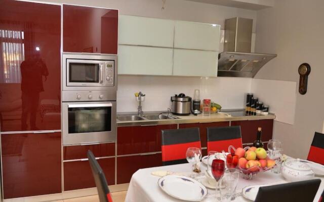 Lovely 2-bedroom condo near the City center